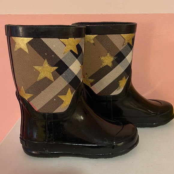 Gorgeous Burberry Star & Check Rain Boots Size 27 - Picture 2 of 11